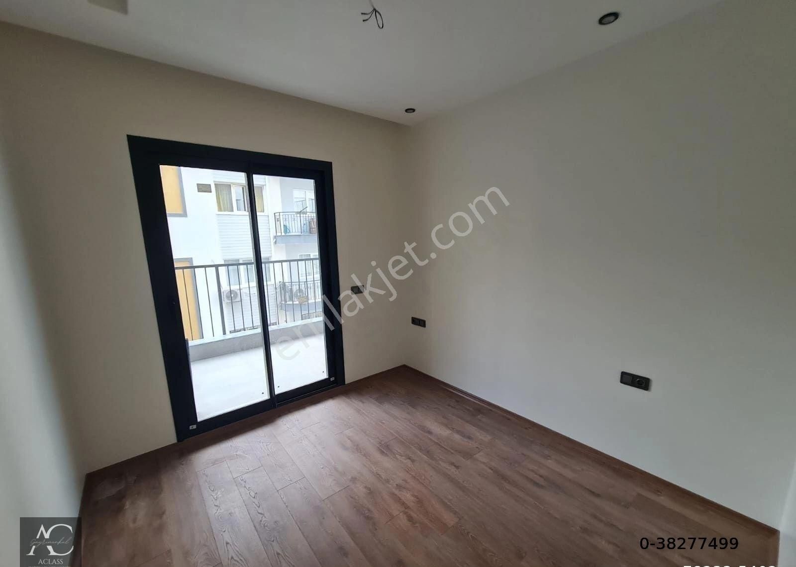 Kuşadası Ege Satılık Residence MANZARA-7/24 GÜVENLIK-HAVUZ-ACIK/KAPALI-OTOPARK-YERDEN ISITMA-ULTRA LÜX FIRSAT DAİRELER