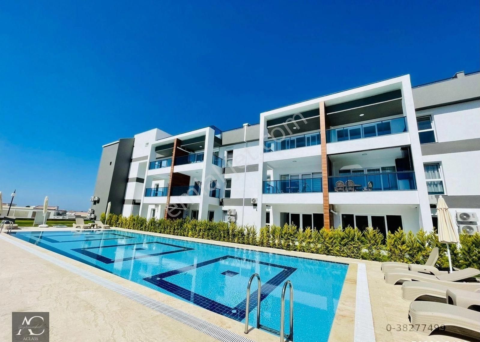 Kuşadası Kadınlar Denizi Satılık Residence MANZARA-SAHILE 550 M-7/24 GUVENLIK-HAVUZ-OTOPARK-PEYZAJ-KOMBİ-ULTRA LÜX-FIRSAT DAİRELER