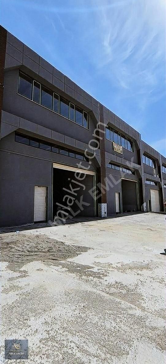 Şehitkamil Burak Kiralık Fabrika Gazikent Burak'ta KİRALIK 900 MT2 İŞ YERI