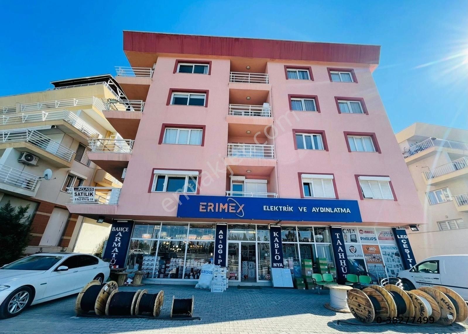 Kuşadası İkiçeşmelik Satılık Daire ACLASS'DAN MERKEZDE OTOPARKLI-LÜX-TASARIM -MASRAFSIZ 3+1  ACIL SATILIK FIRSAT DAİRE