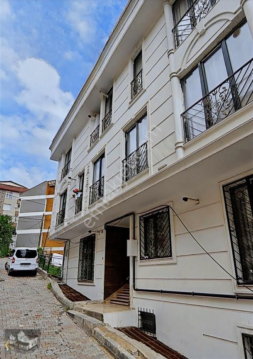 Eyüpsultan İslambey Satılık Daire EYÜP İSLAMBEYDE SATILIK GİRİS KAT DAİRE