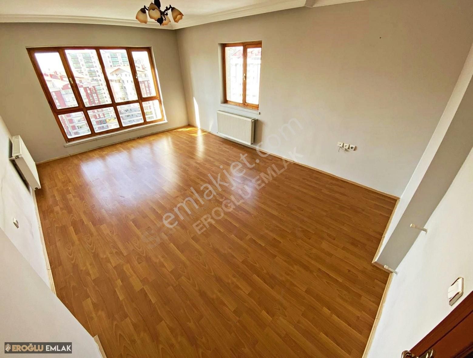 Yenimahalle Barıştepe Kiralık Daire CADDE YANI PARK MANZARALI MASRAFSIZ 3 BALKON E.BANYO KİRALIK 3+1