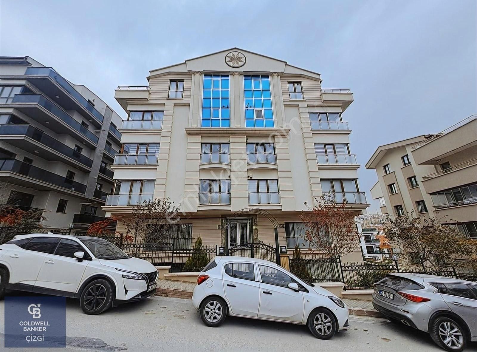 Çankaya Yukarı Dikmen Satılık Daire ÇANKAYA HİLAL'DE SATILIK 220 M2 DUBLEKS 4+2 DAİRE