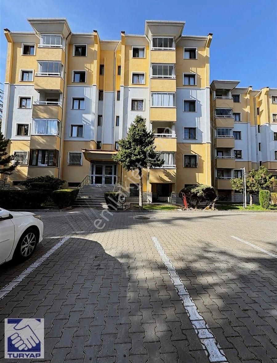 Çankaya Koru Satılık Daire Koru Mahallesi Güzelçatı Sitesinde 3+1 Satılık Daire