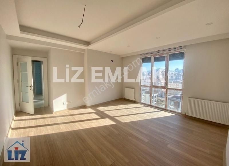 Kadıköy Kozyatağı Satılık Daire KOZZY AVM CİVARINDA SIFIR BİNADA 90 m2. 2 +1 SATILIK DAİRE