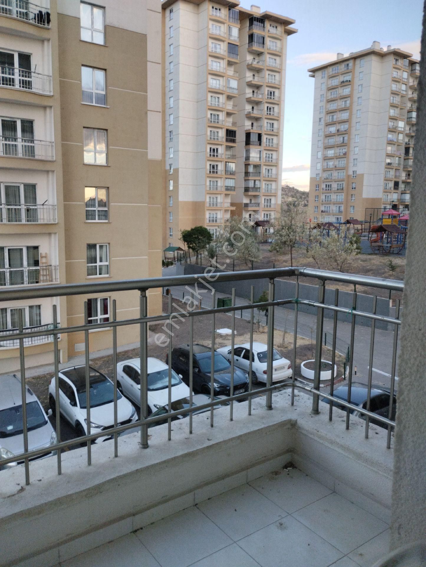 Keçiören Yükseltepe Site İçerisinde Kiralık Daire yükseltepe mah 2+1 yapılı geniş ferah merkezi yerde site içerisinde güvenlik li 1 kat 