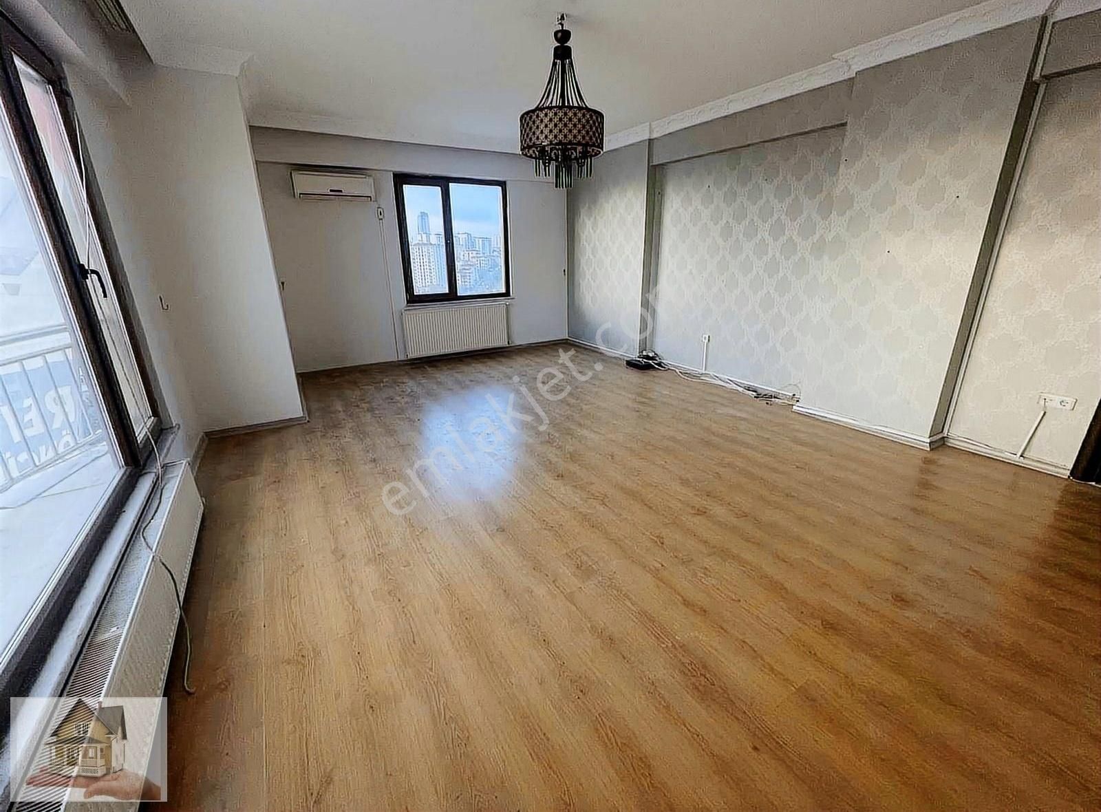 Ümraniye Çakmak Satılık Daire ATAŞEHİR MANZARALI 14.KAT 148M2 3+1 KAPALI OTOPARKLI BOŞ DAİRE