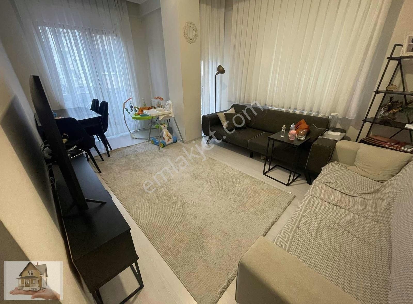 Ümraniye Esenevler Satılık Daire 1 YILLIK 2+1 85m2 İSKANLI ARA KAT ÖN CEPHE MASRAFSIZ TEMİZ DAİRE