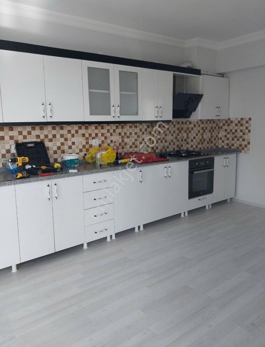 Yerköy Altmış Evler Kiralık Daire Hastane Ye Yakın Yol Kenarı Temız Ferah Luks 3+1 Daıre