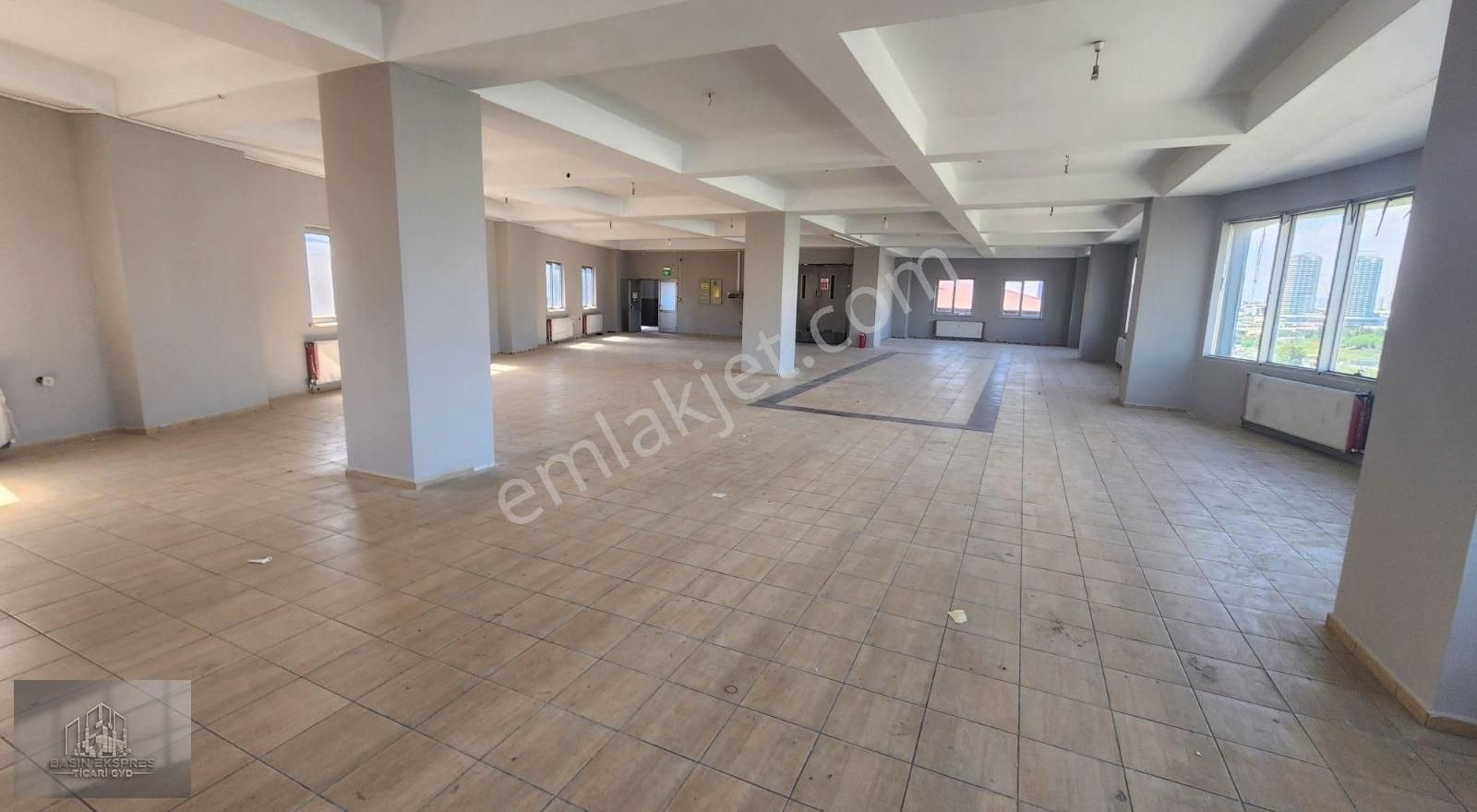 Bağcılar Mahmutbey Kiralık Fabrika Sulyapıdan Tem Cepheli 3000 M2 Kiralik Bina