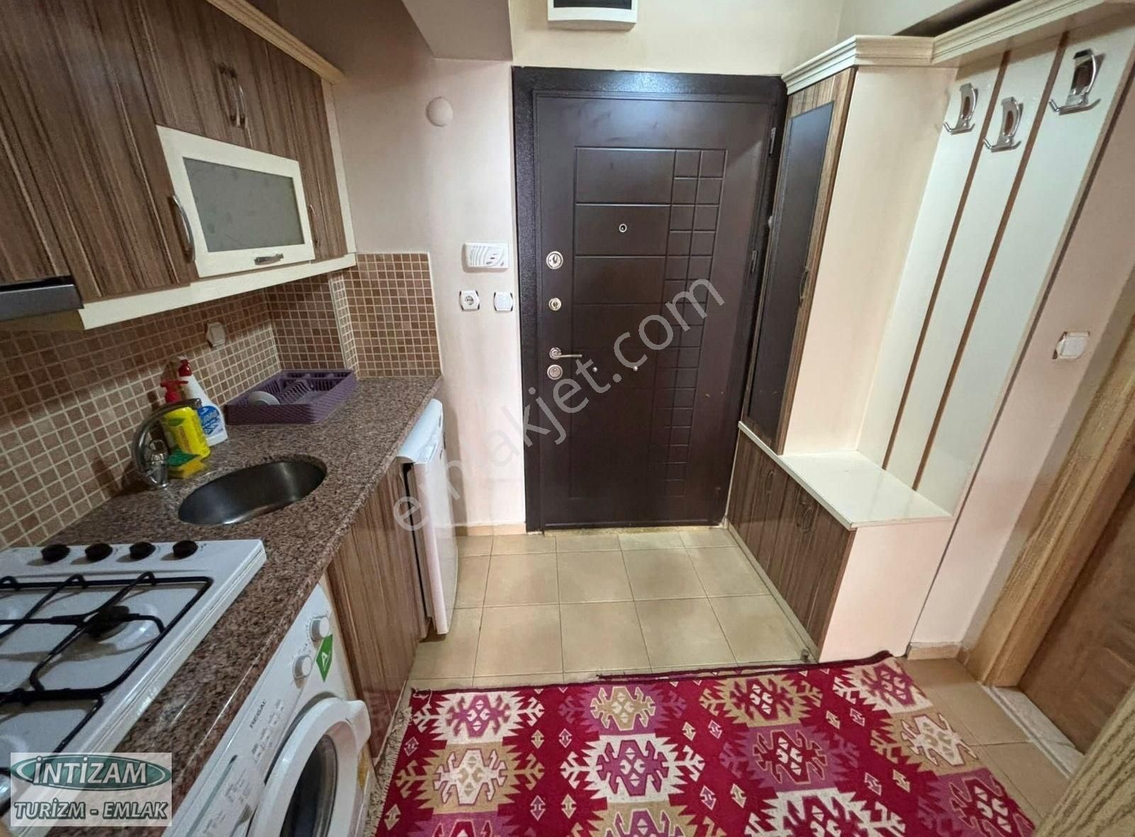 Isparta Merkez Pirimehmet Kiralık Daire Isparta Merkez Meydan AVM'ye yakın kiralık eşyalı 2+1 Apart