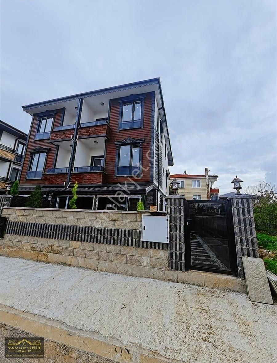 Karasu Kabakoz Satılık Villa Karasu Da 3+1 Triblex Villa