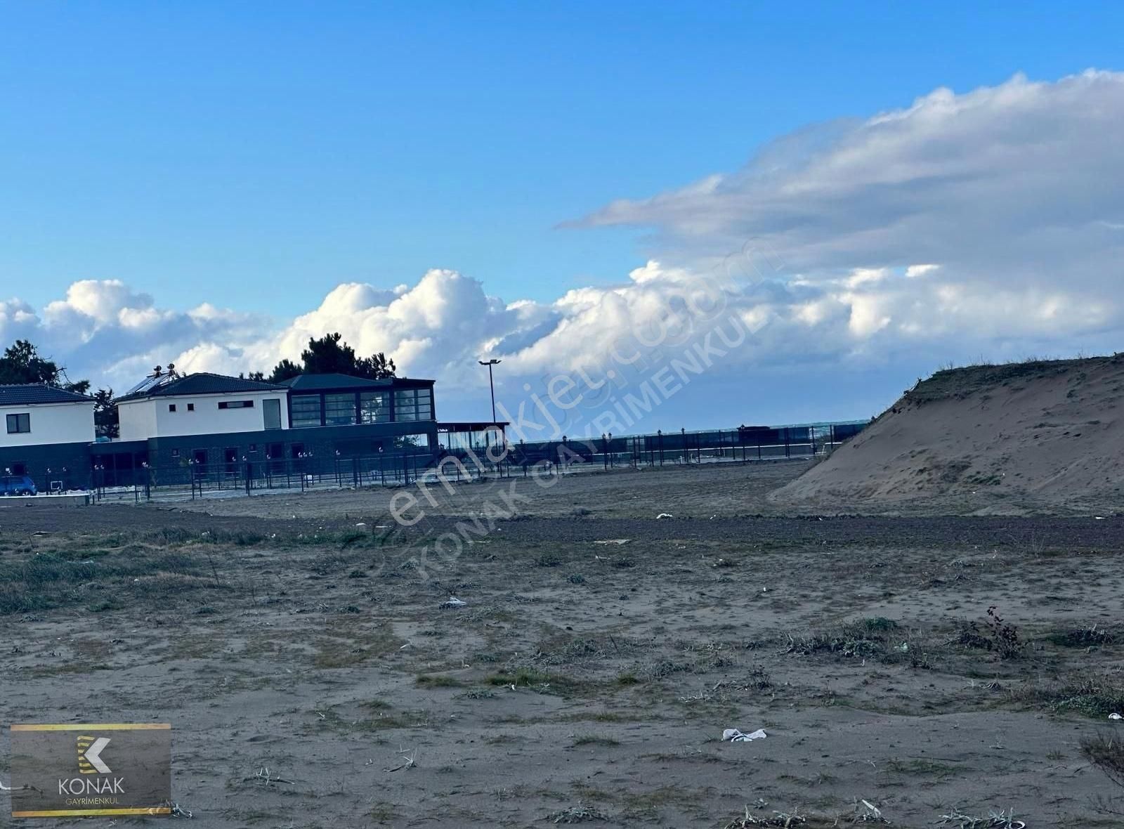 Kocaali Caferiye Satılık Turizm İmarlı Sakarya Caferiye Mahallesi Denize Sıfır Müstakil Parsel