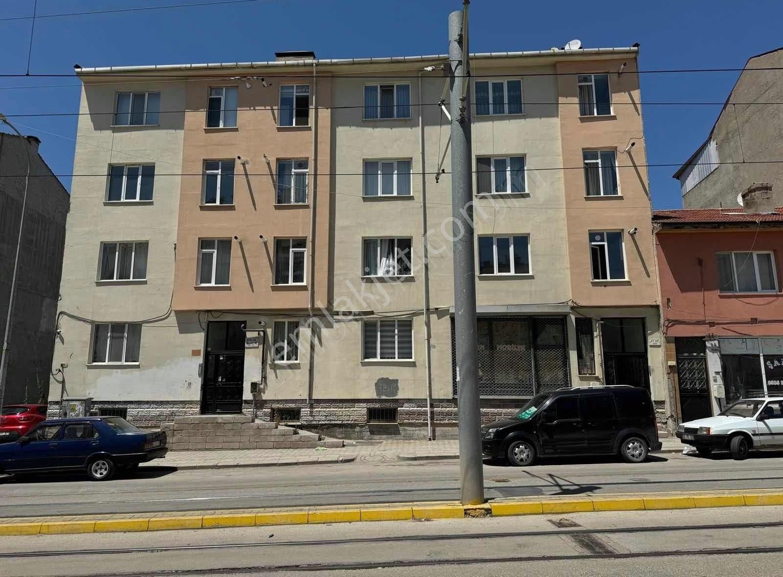 Odunpazarı Yıldıztepe Satılık Daire YÜKSEL EMLAK'TAN HALK CADDESİNDE SATILIK 3+1 DAİRE