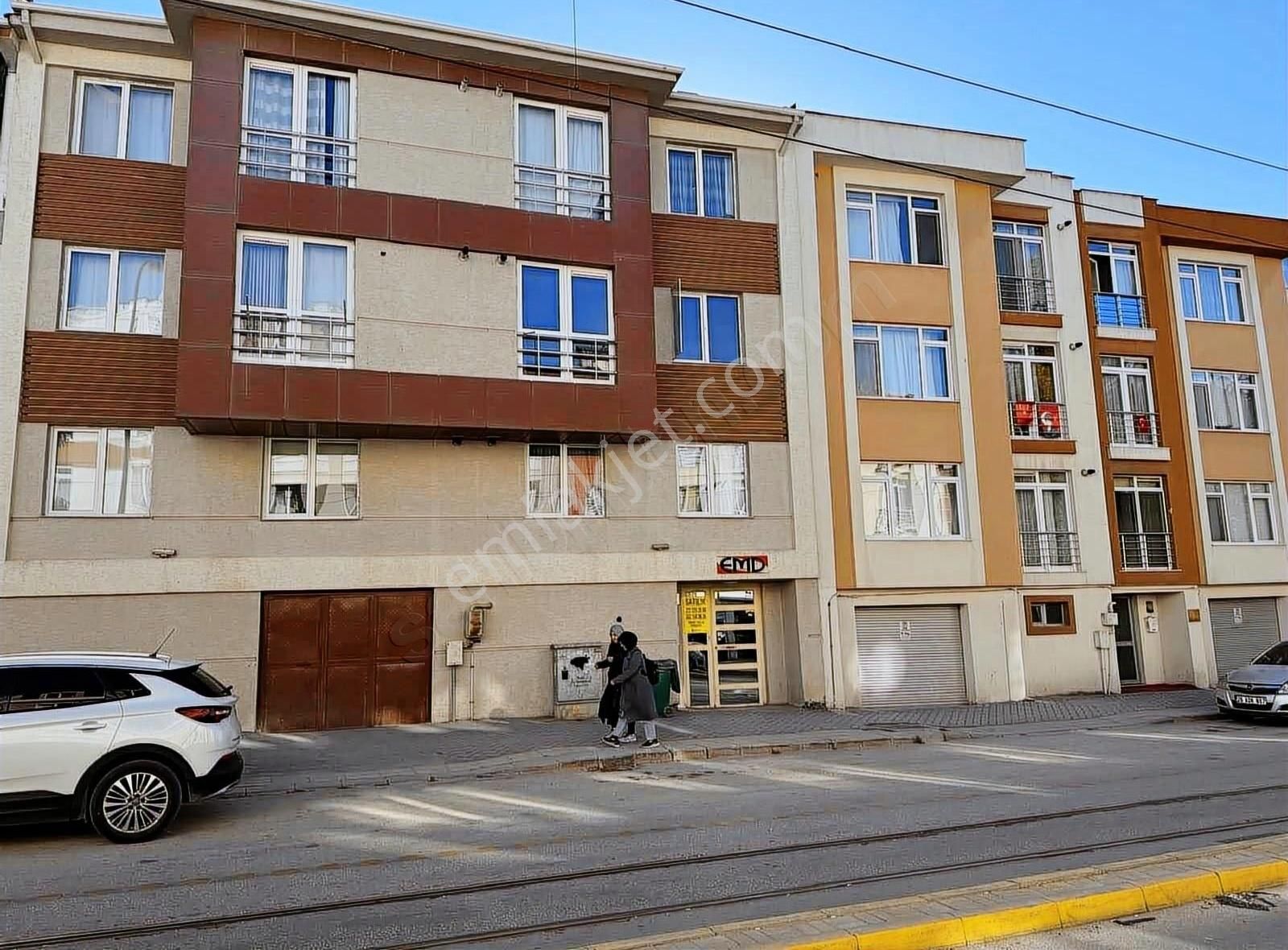 Odunpazarı Büyükdere Satılık Daire YÜKSEL EMLAK'TAN MİLLET CADDESİNDE ASANSÖRLÜ 1+1 DAİRE