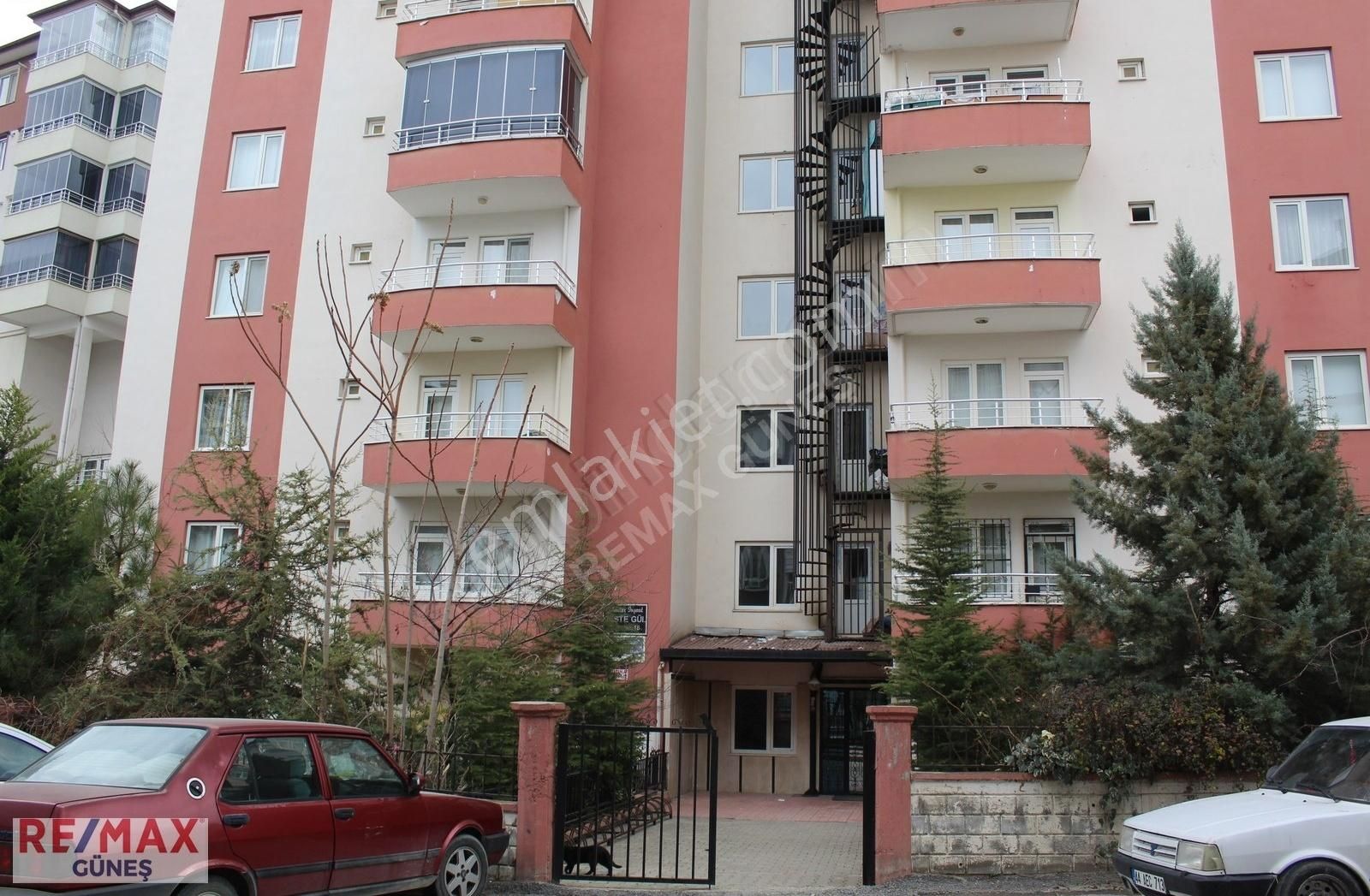 Battalgazi Hasan Varol Satılık Daire RE/MAX GÜNEŞ'TEN SATILIK 3+1 DAİRE