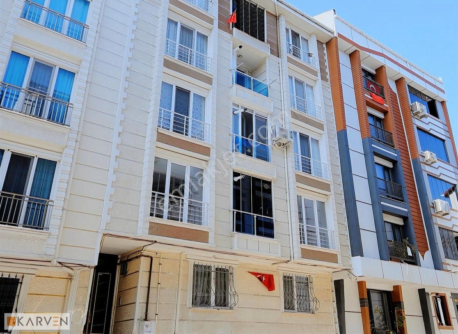 Beylikdüzü Cumhuriyet Satılık Daire MERKEZİ KONUMDA 2+1 FİYATINA 3+1 GENİŞ DAİRE SEÇENEĞİ!