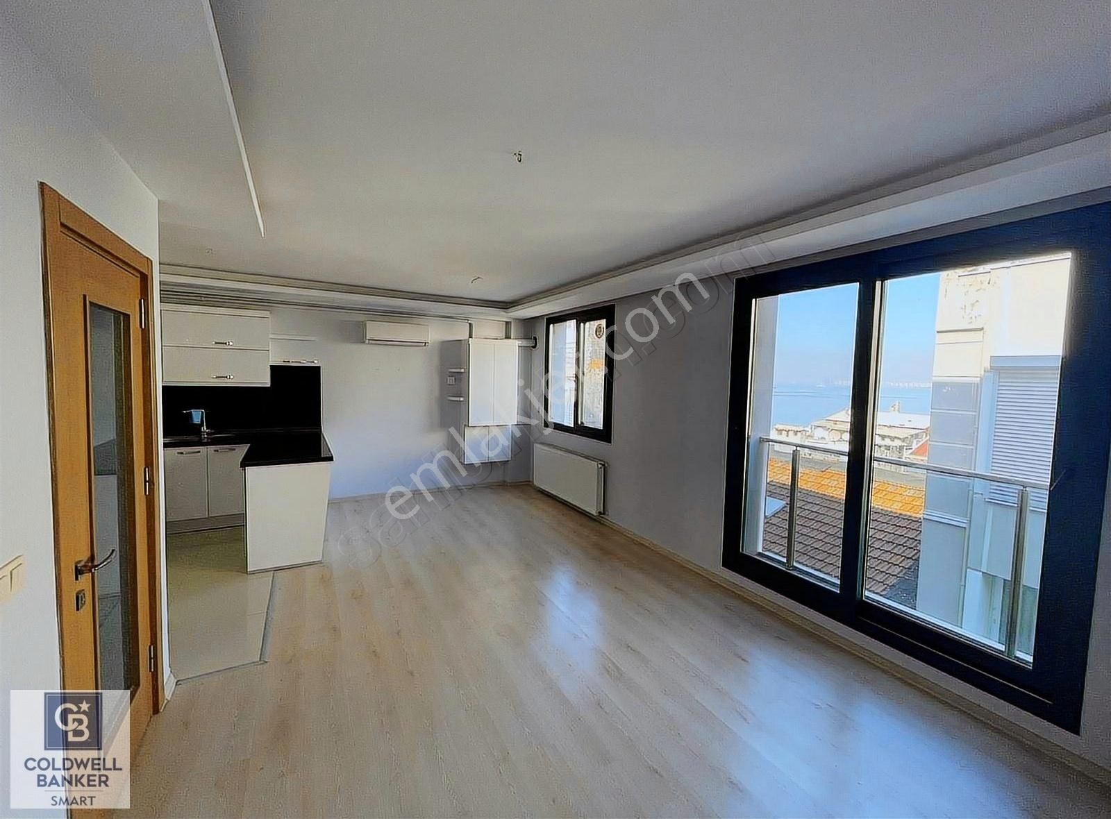 Konak Turgut Reis Kiralık Daire Tarihi Asansör Yanı Yeni Binada Deniz Manzaralı Kiralık 3+1