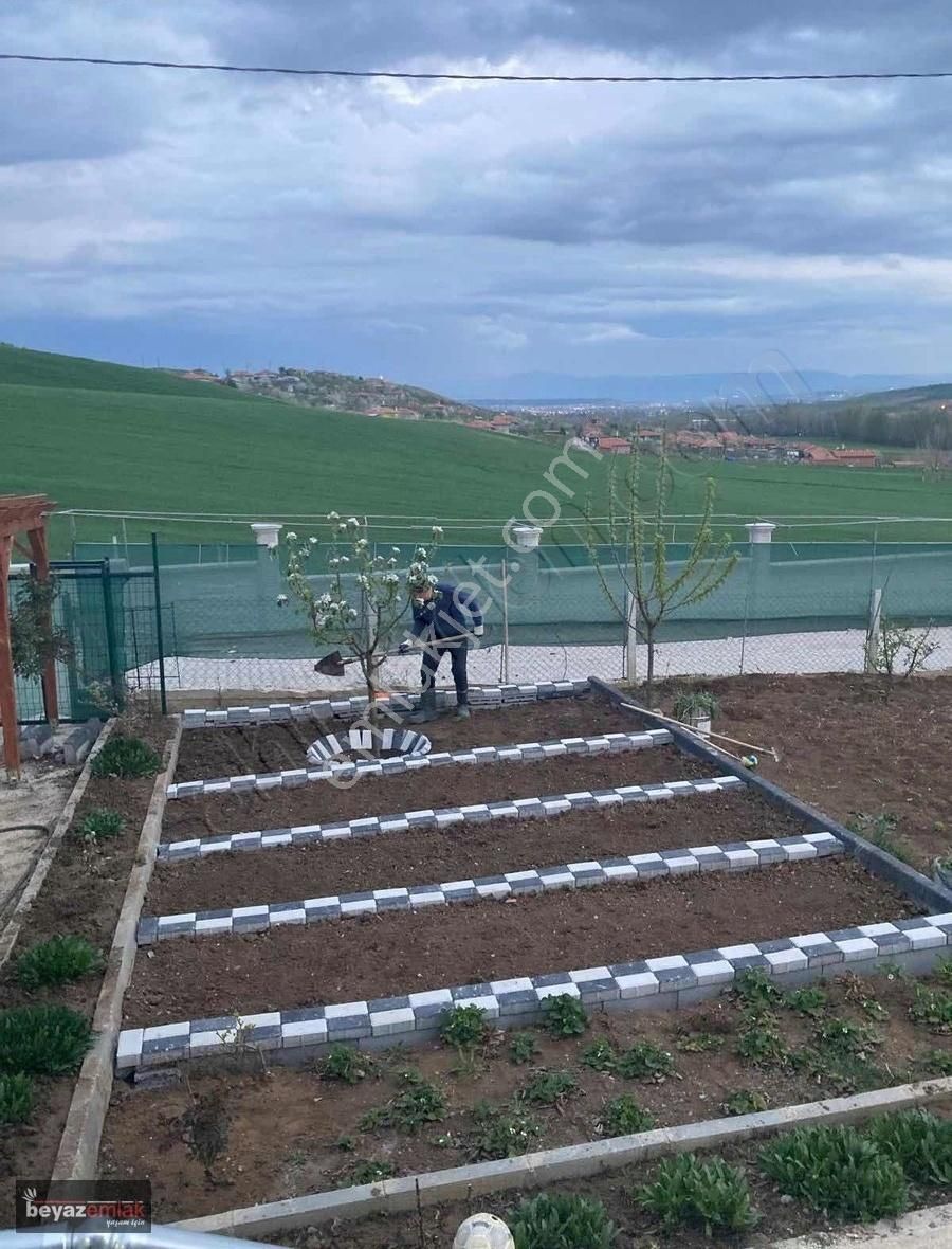 Çorum Merkez Pınarcık Köyü Satılık Müstakil Ev Beyaz Emlaktan Müstakil Ev