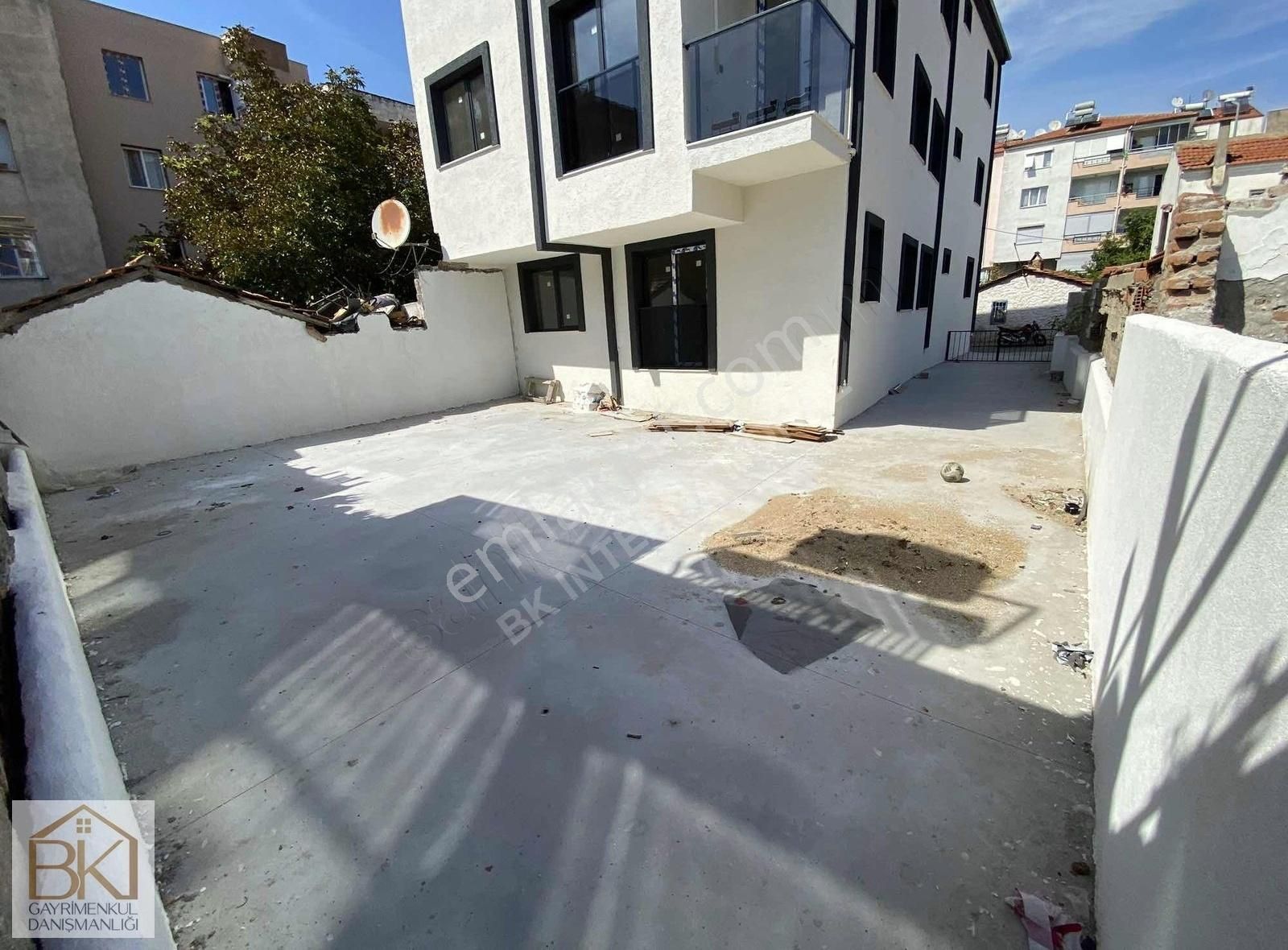 Selçuk 14 Mayıs Satılık Daire 14 MAYIS MAH. SATILIK 2+1 DOĞALGAZLI ASANSÖRLÜ SIFIR DAİRE