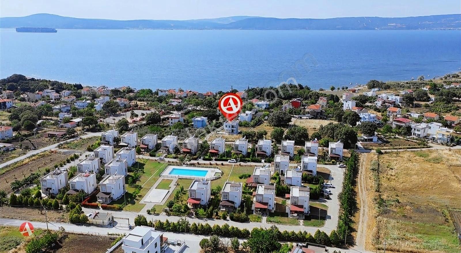 Çanakkale Merkez Yapıldak Köyü (Saltık) Satılık Villa Çanakkale, Yapıldak, Saltık mah. Boğaz Manzaralı Müstakil Villa