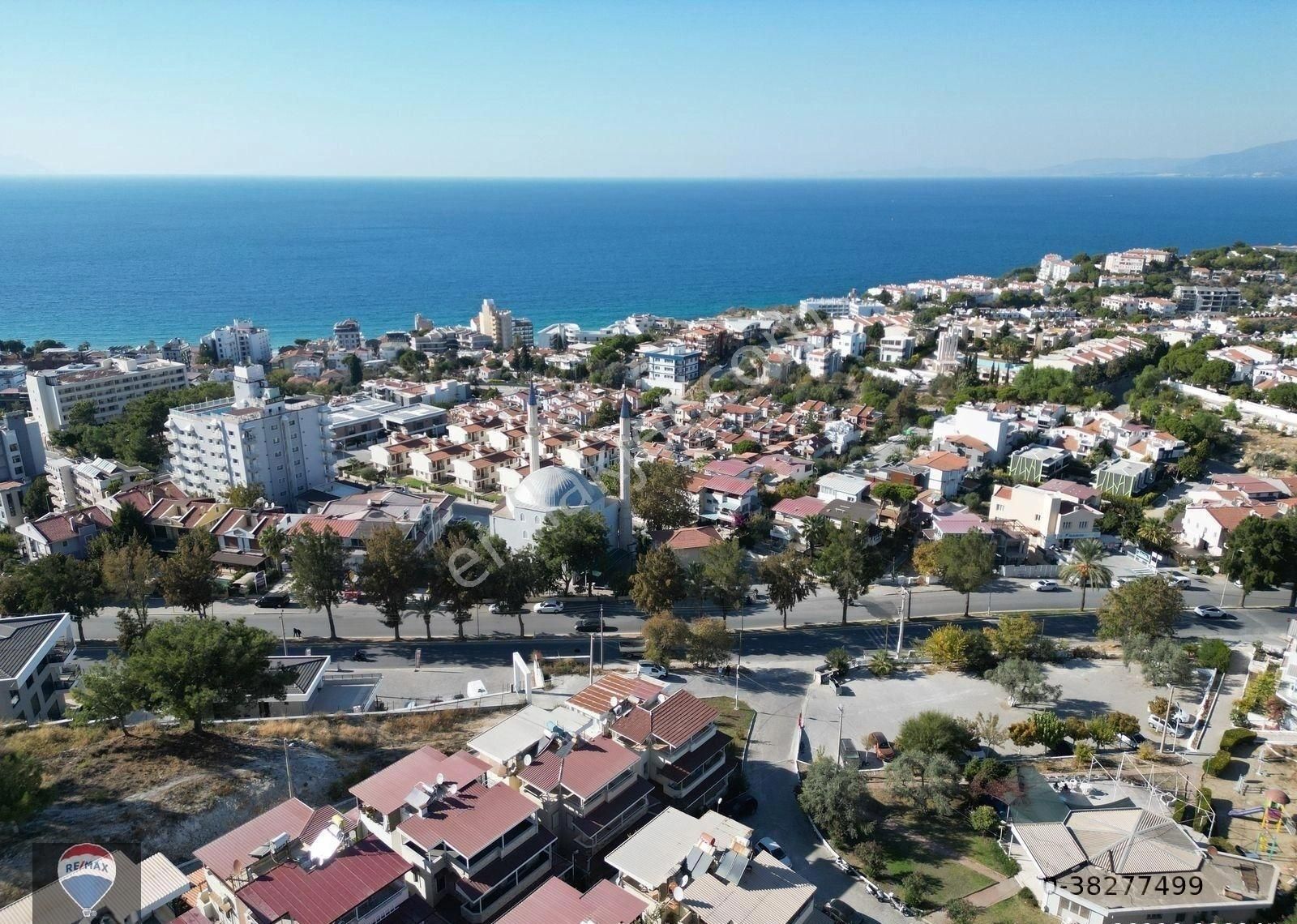 Kuşadası Kadınlar Denizi Satılık Villa Kadınlar Denizi Andaç Sitesinde Köşe Konumlu 3+1