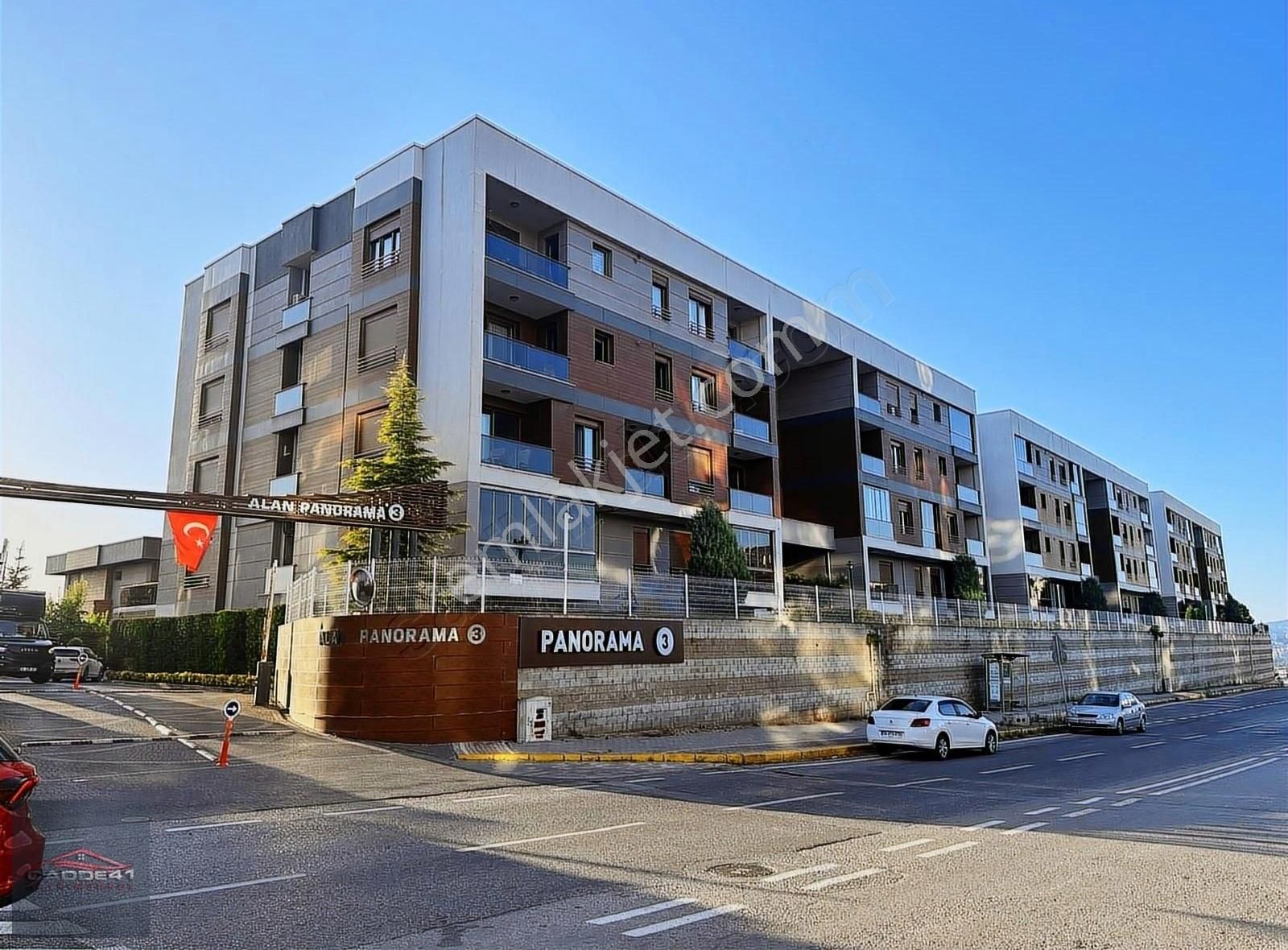 Başiskele Yeşilyurt Satılık Daire CADDE41'DEN PANORAMA 3 SİTESİNDE 3+1 SATILIK DAİRE