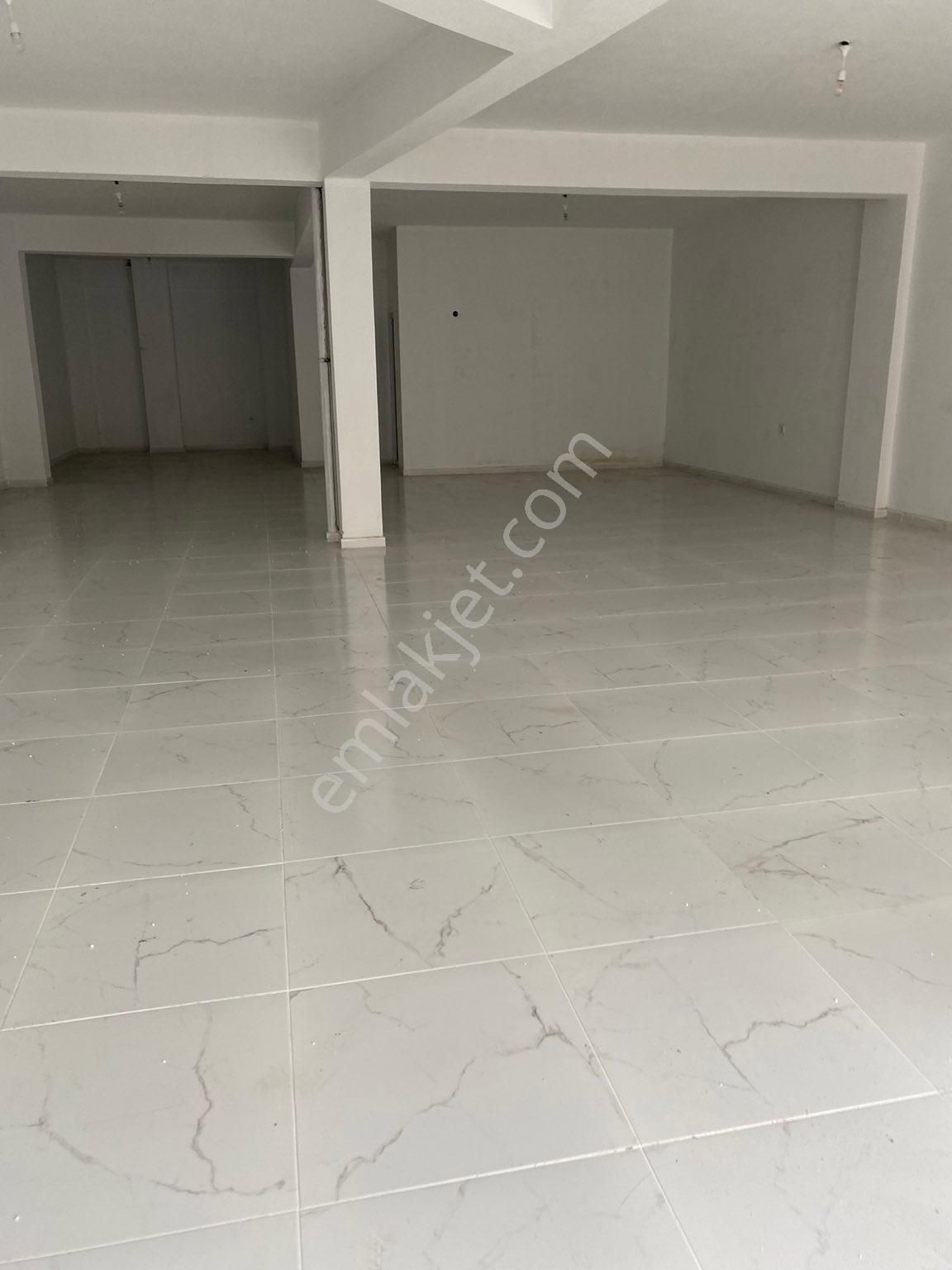 Başakşehir Güvercintepe Kiralık Dükkan & Mağaza Başskşehir Güvercintepede Yeni Tapılan Kapalı Pazarın Karşıdı