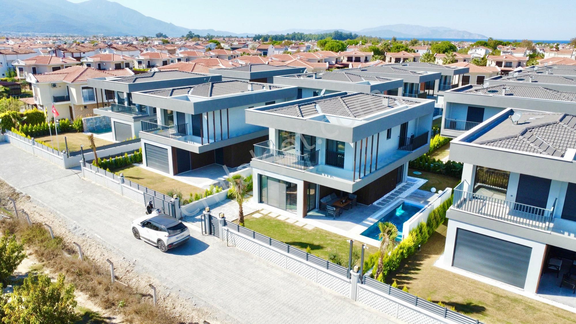 Kuşadası Davutlar Satılık Villa  KUŞADASI DAVUTLAR DA MÜSTAKİL ÖZEL HAVUZLU LÜKS 4+1 VİLLA