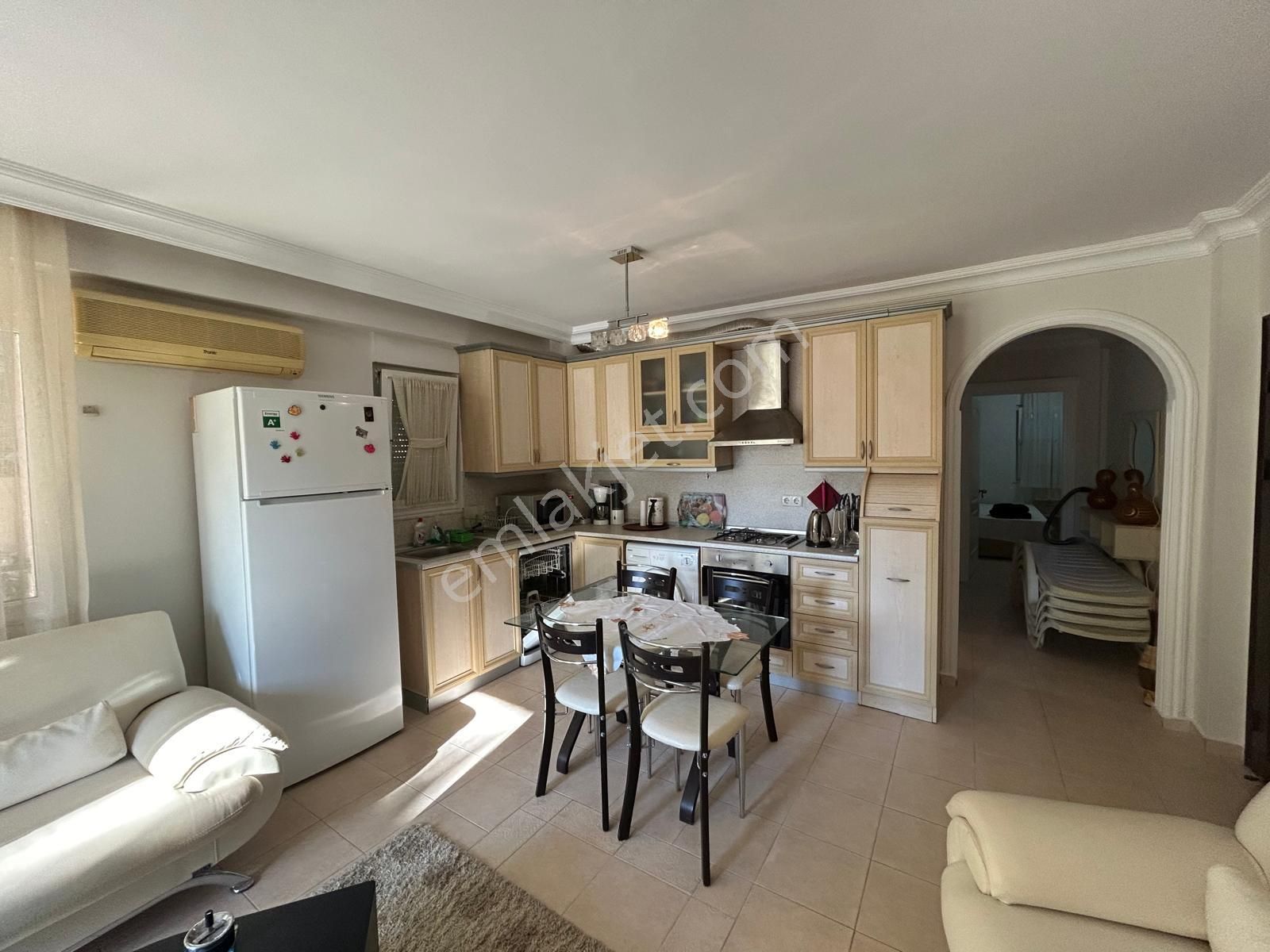 Side Cennetlerde Havuzlu Sitede Bahçe Katı Eşyalı 2+1 - Görsel 9