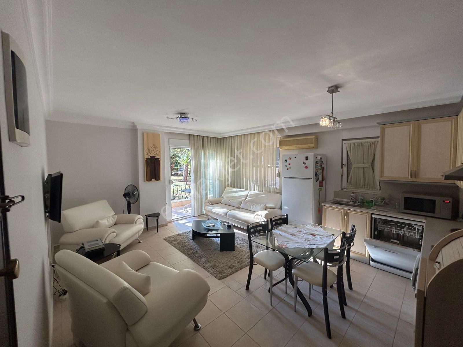 Side Cennetlerde Havuzlu Sitede Bahçe Katı Eşyalı 2+1 - Görsel 10