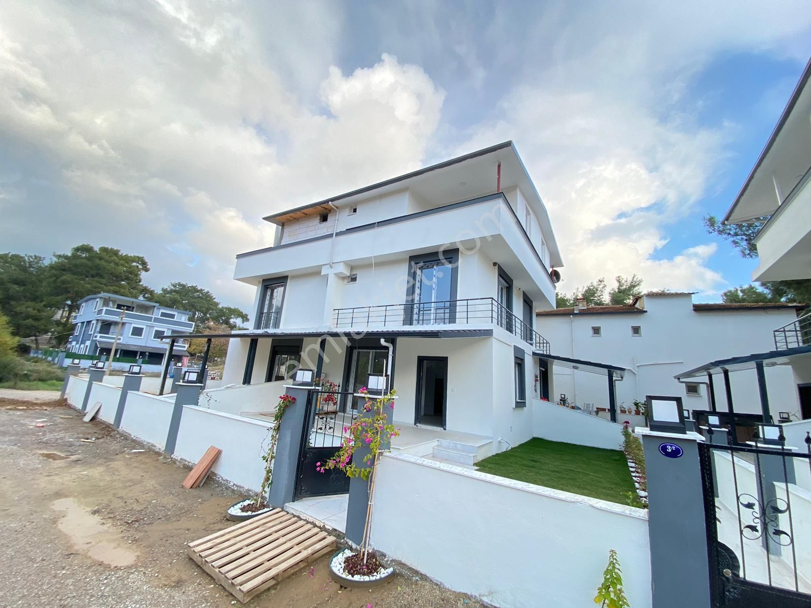 Doğanbey Payamlı'da Satılık 2+1 Geniş Bahçeli Sıfır Villa - Görsel 5