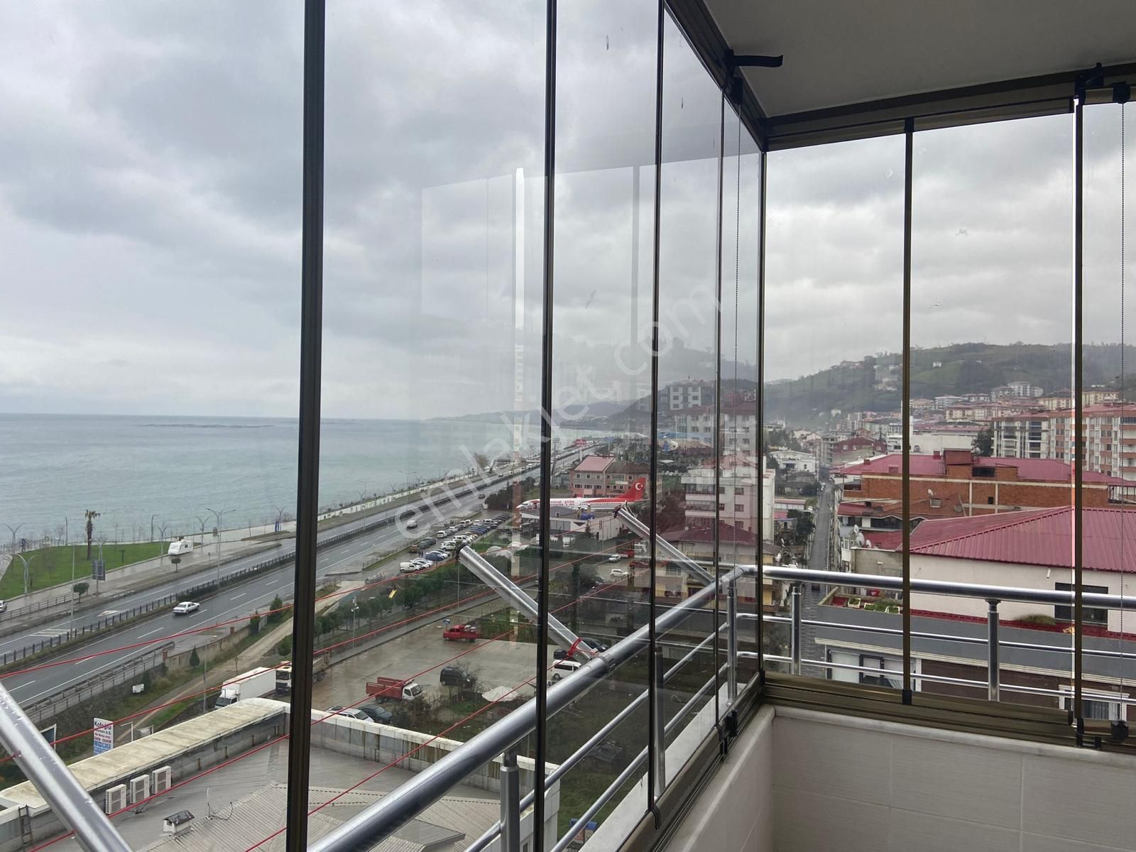 Yomra Sancak Kiralık Daire  YOMRA MERKEZDE DENİZ MANZARALI LÜKS KİRALIK 165 M2 EŞYALI DAİRE