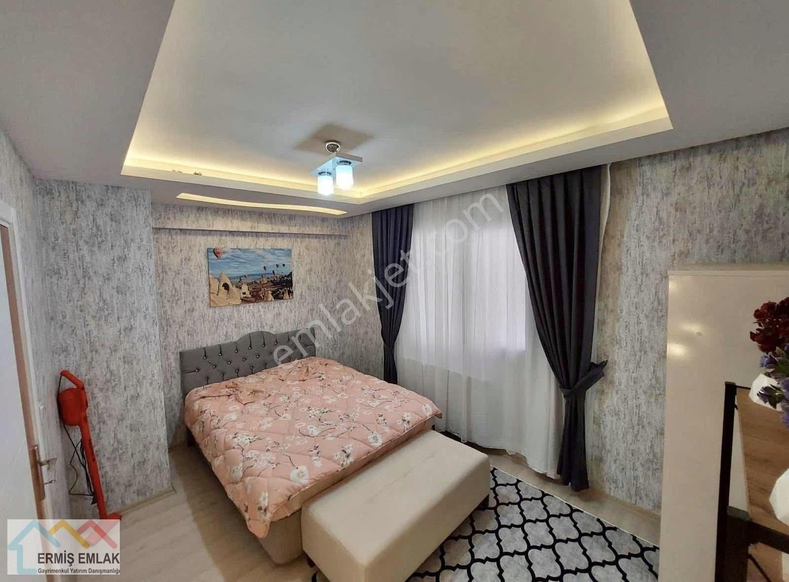 Buca Atatürk Satılık Daire SATILIK 1+1 EŞYALI ARAKAT DAİRE