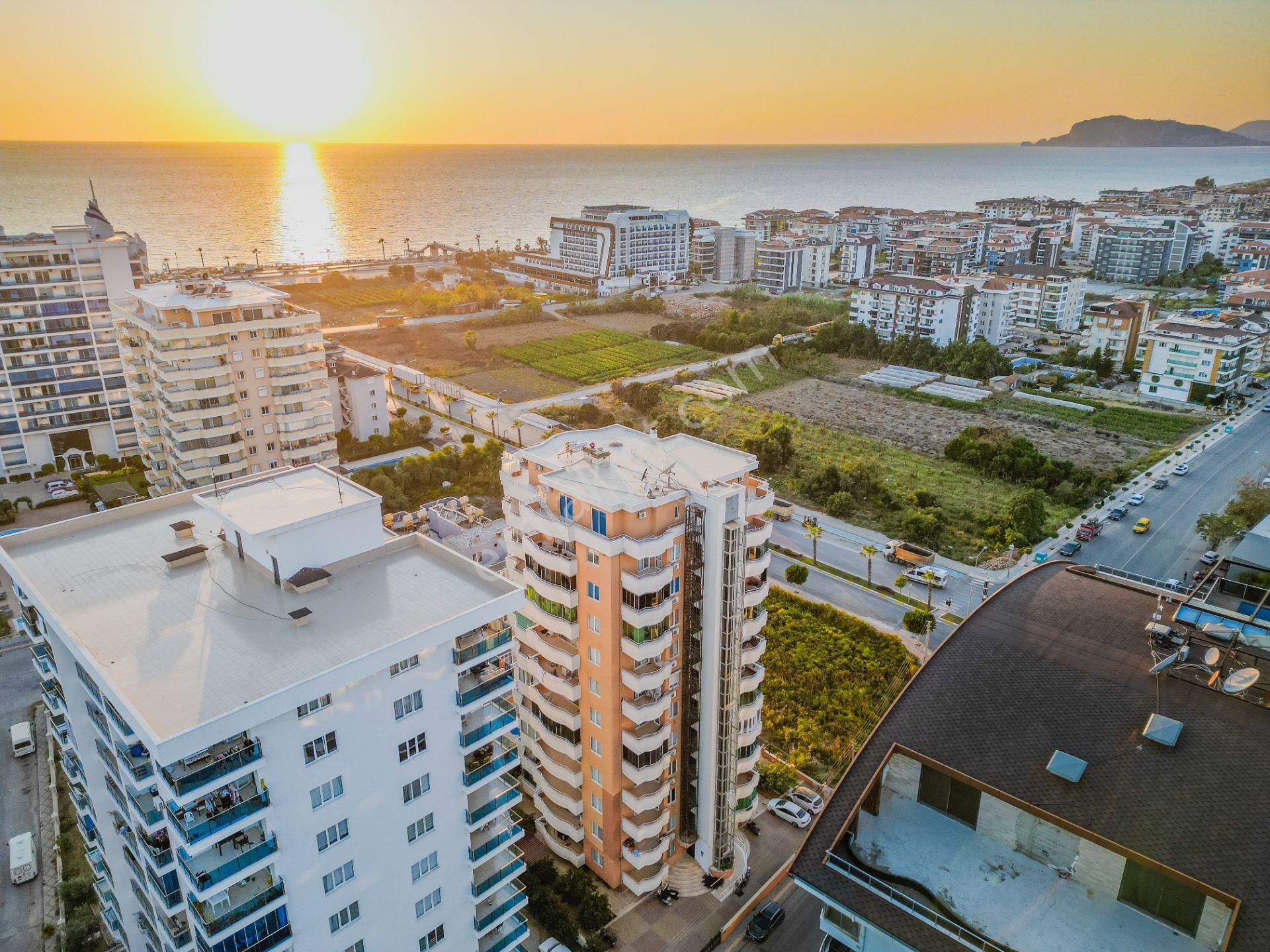 Alanya Mahmutlar Satılık Daire  ALANYA MAHMUTLAR 2+1 95M2 EŞYALI HAVUZLU DENİZE YAKIN DAİRE!!