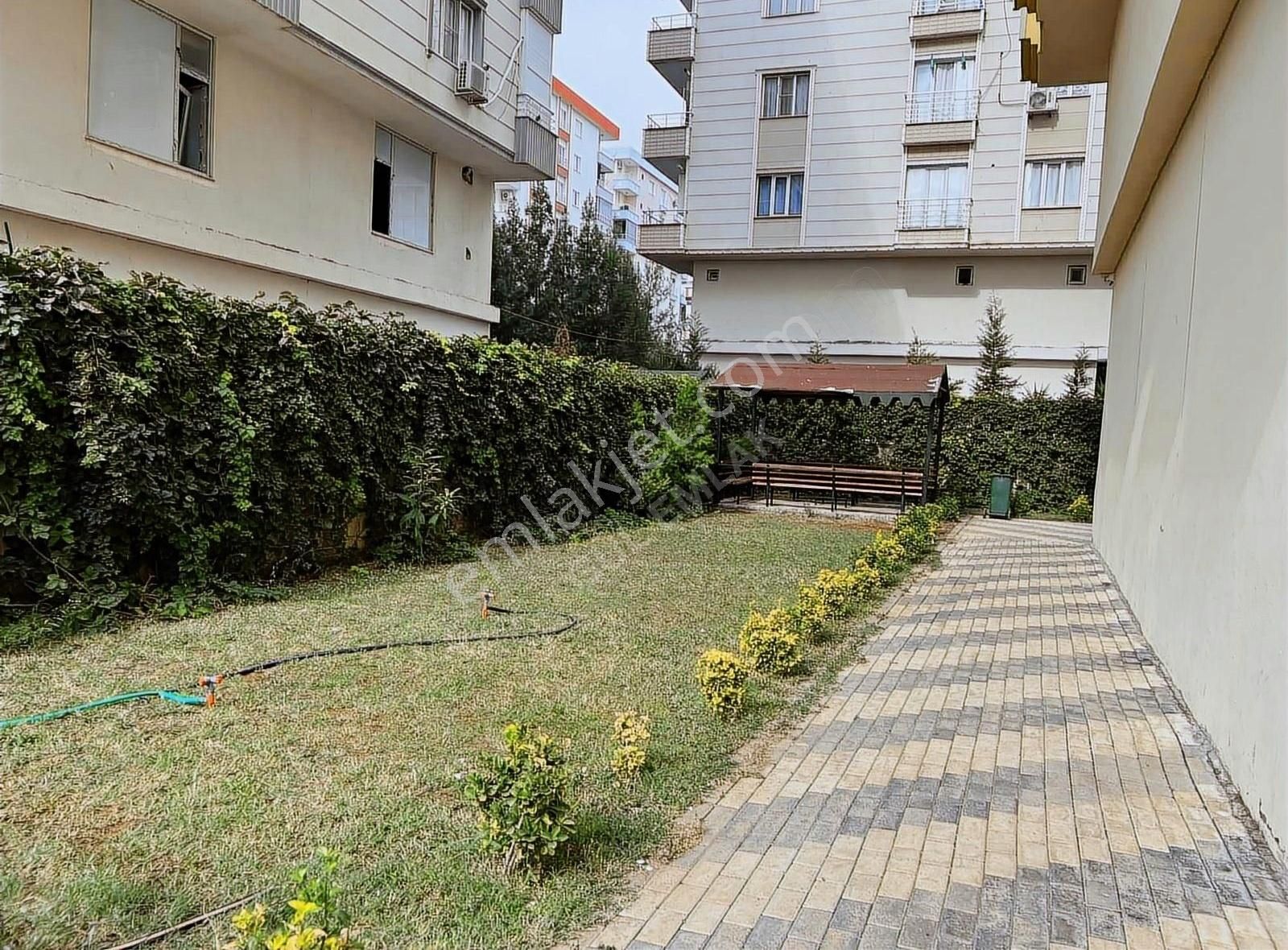 Kızıltepe Yenikent Satılık Daire GÜL EMLAKTAN SATILIK KÖŞE BAŞI 3+1 DAİRE