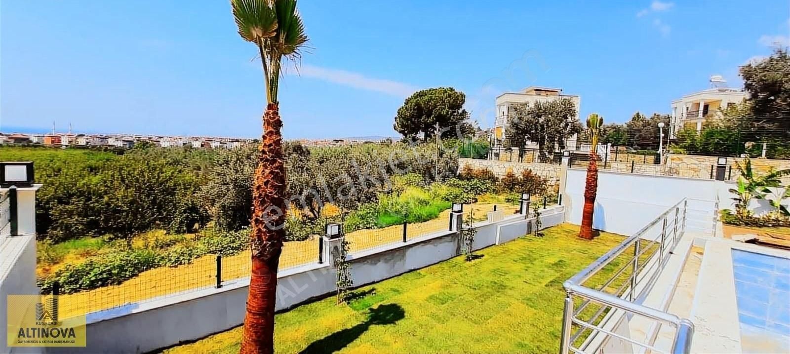 Kuşadası Soğucak Satılık Villa Soğucak Mah Özel Havuzlu Deniz Manzaralı Villa