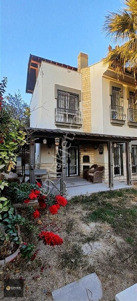 Kuşadası Kadınlar Denizi Satılık Villa KUŞADASI KADINLAR DENİZİNDE SATILIK VİLLA