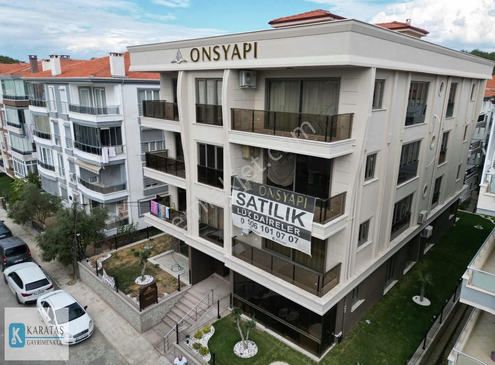 Ayvalık Küçükköy Satılık Daire SARIMSAKLI MERKEZDE ÖZEL BAHÇELİ SATILIK LÜKS 2+1 DAİRE