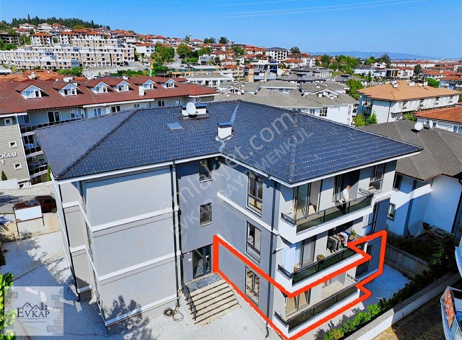 Serdivan Kemalpaşa Satılık Daire EVKAPTAN ÜNİVERSİTE CADDESİNDE SATILIK 2+1 DAİRE