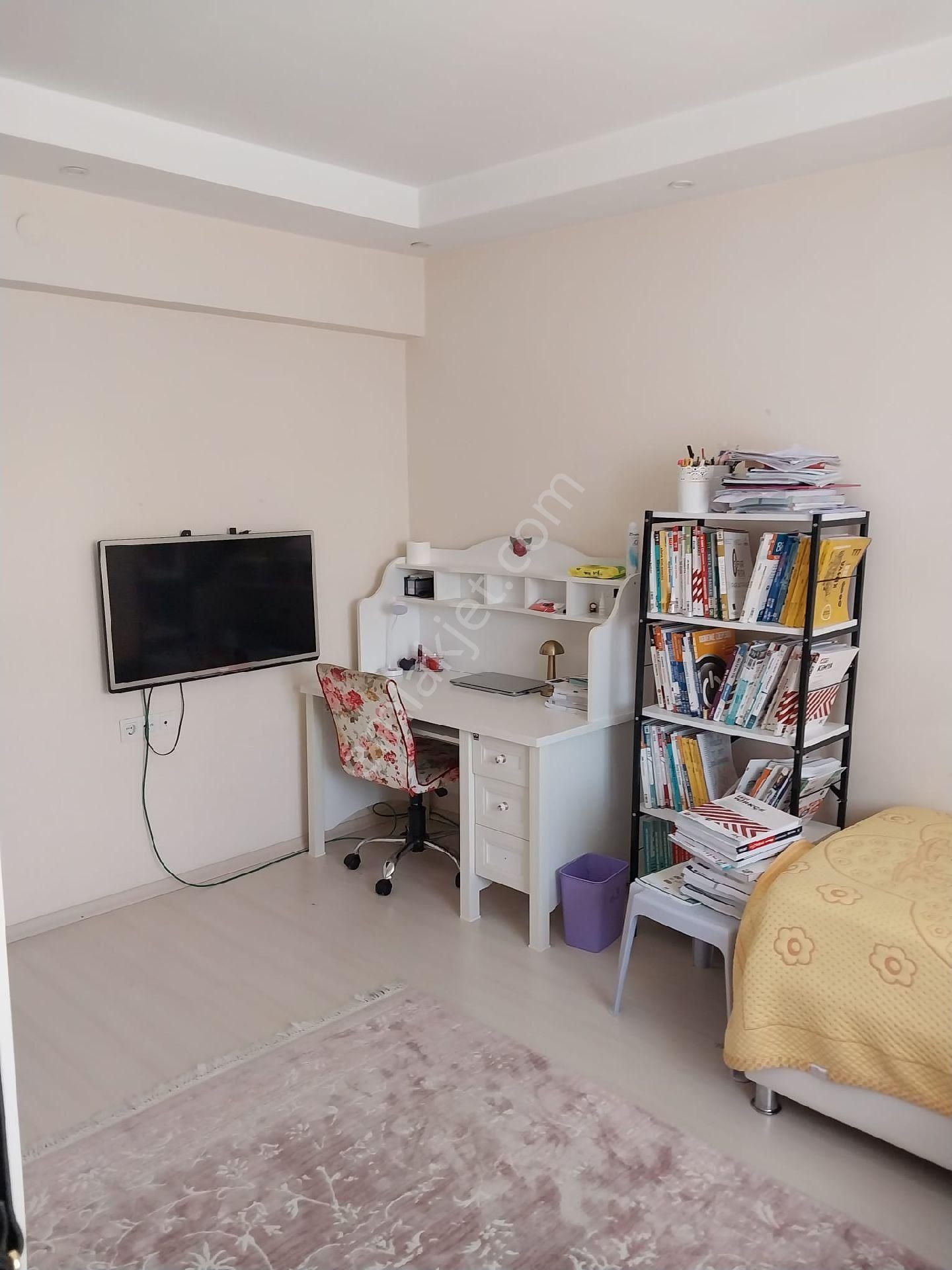 Merkezefendi Karaman Satılık Daire Karaman Mahallesinde Satılık 3+1/180m2 Daire 