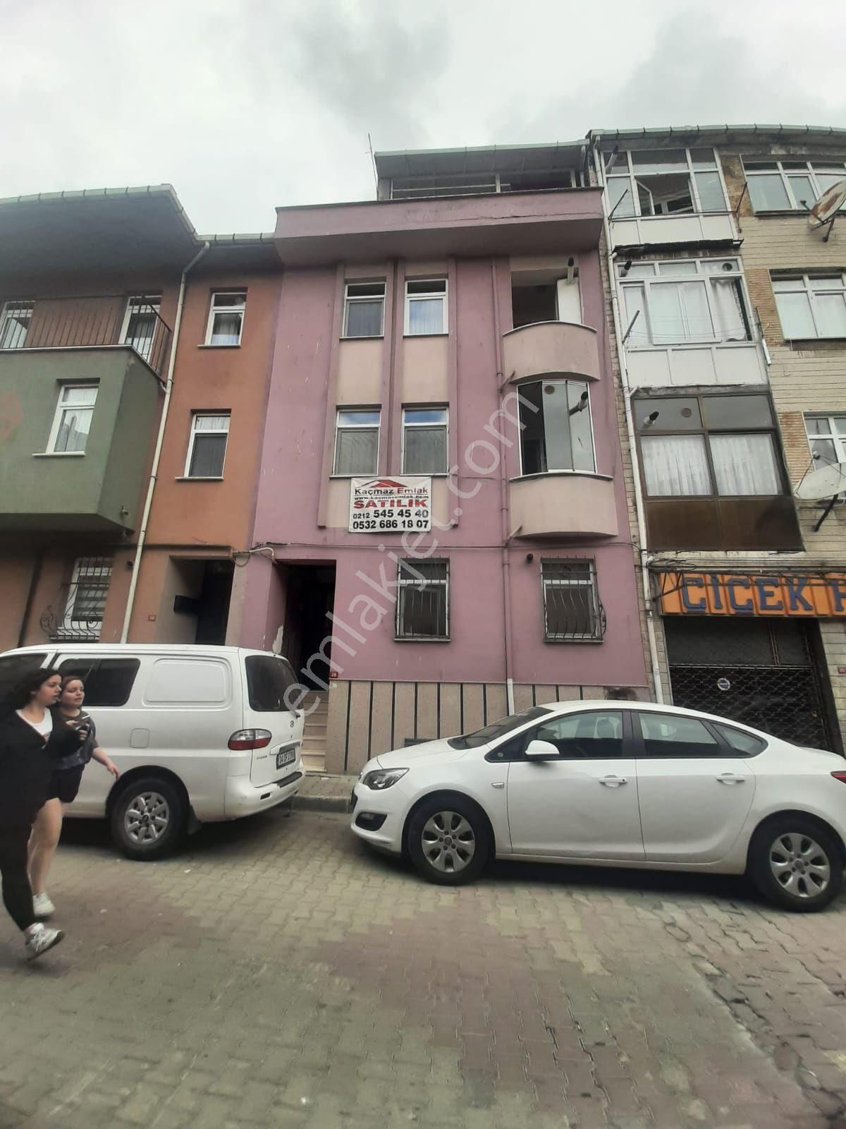 Eyüpsultan Nişancı Kiralık Daire Eyüp Sultan Nişancı mahallesi 2+1 Yüksek Giriş Komple tadilatlı 