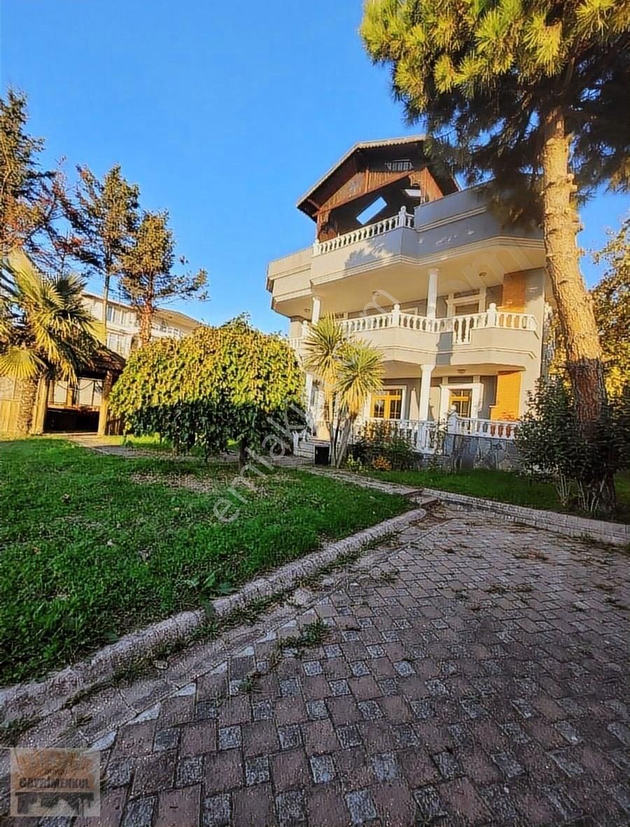 Büyükçekmece Cumhuriyet Satılık Villa Buyukcekmece deniz manzarali satilik villa