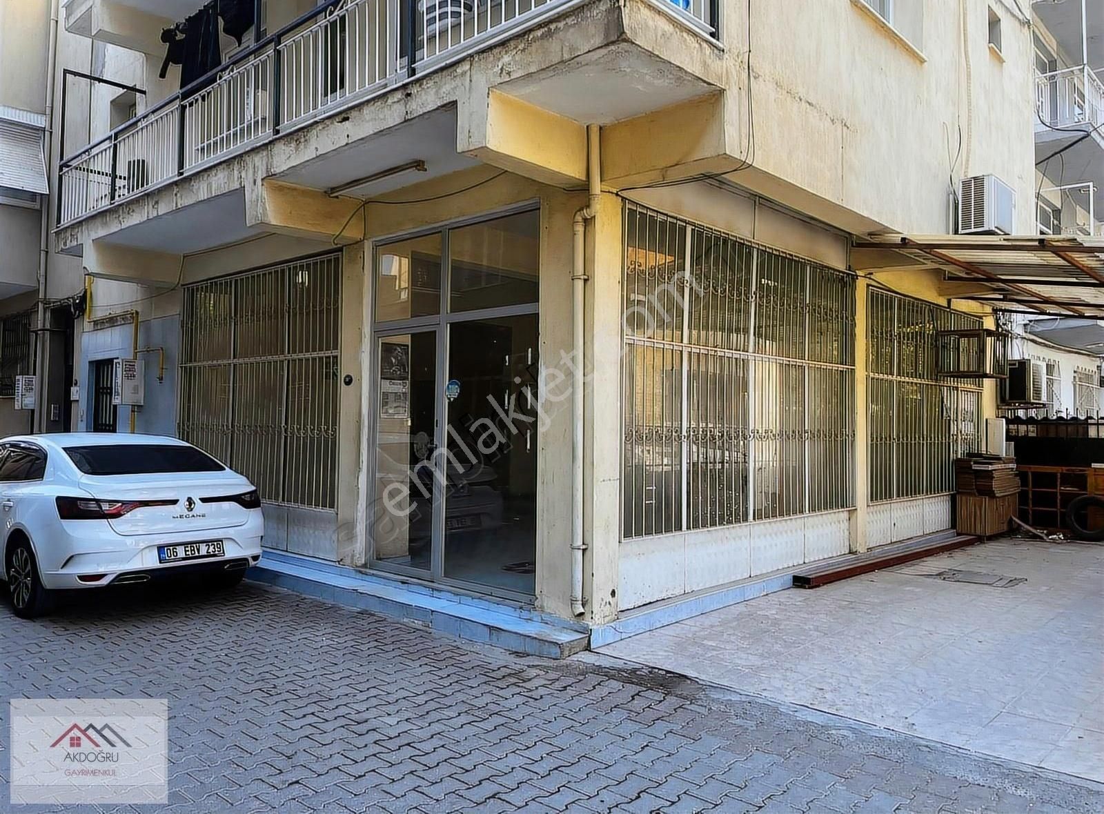 Bornova Rafet Paşa Kiralık Dükkan & Mağaza Çamdibi 95m2 Uygun Dükkan