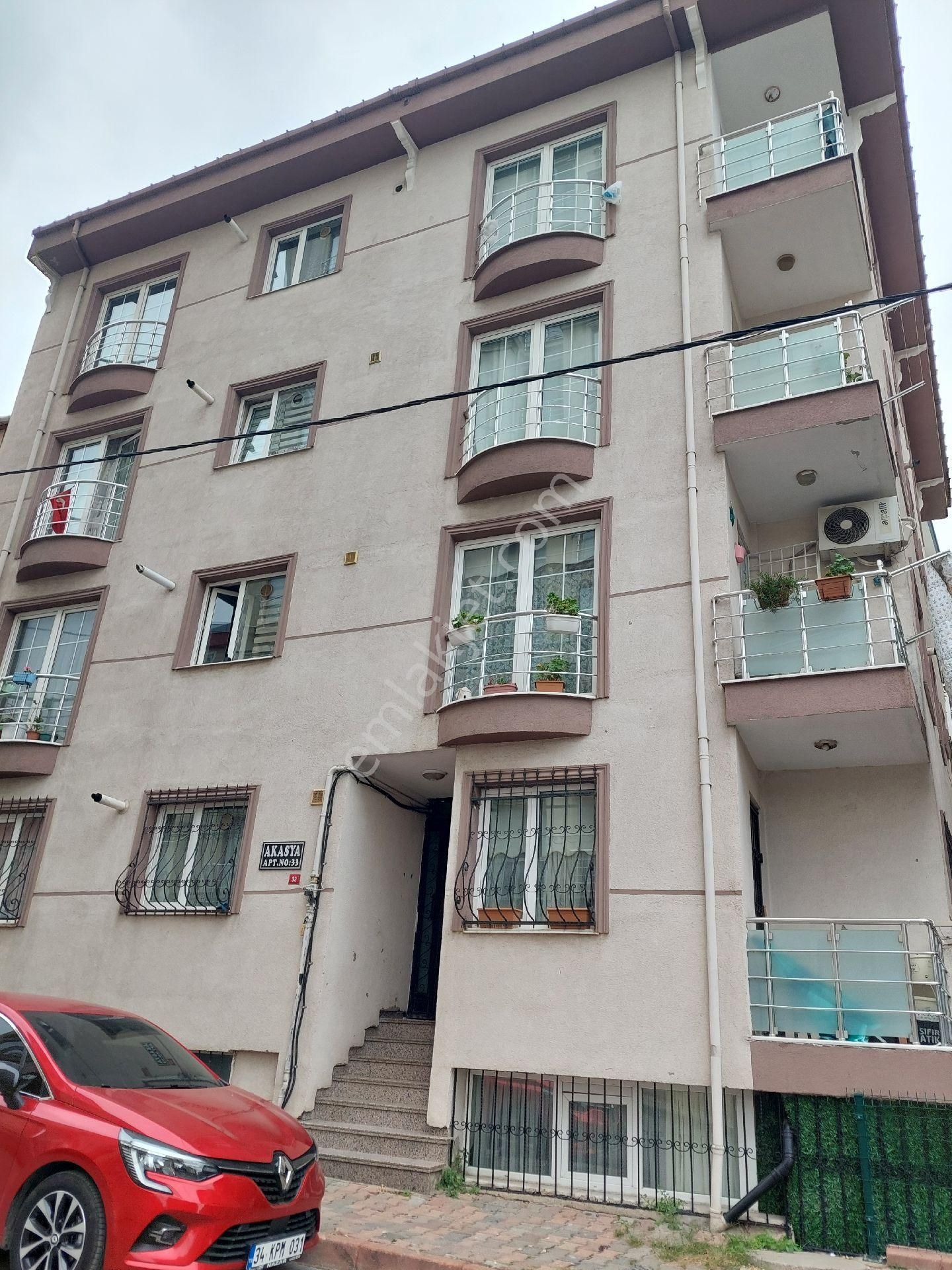 İstanbul Ümraniye Satılık Daire üMRANİYE ARMAĞANEVLER MAHALLESİNDE 2.KAT 76M2 DAİRE