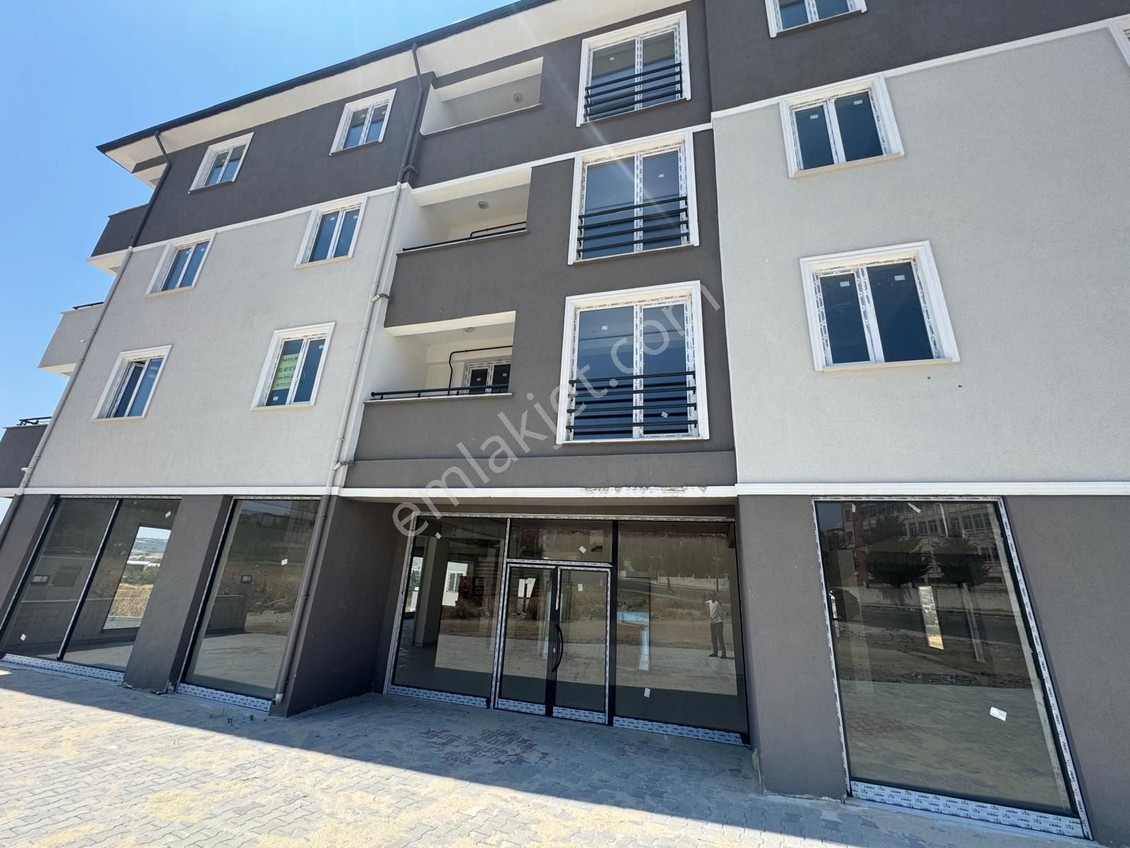 Tekirdağ Süleymanpaşa Karadeniz Mah Havuzlu Site İçerisinde Satılık Daireler