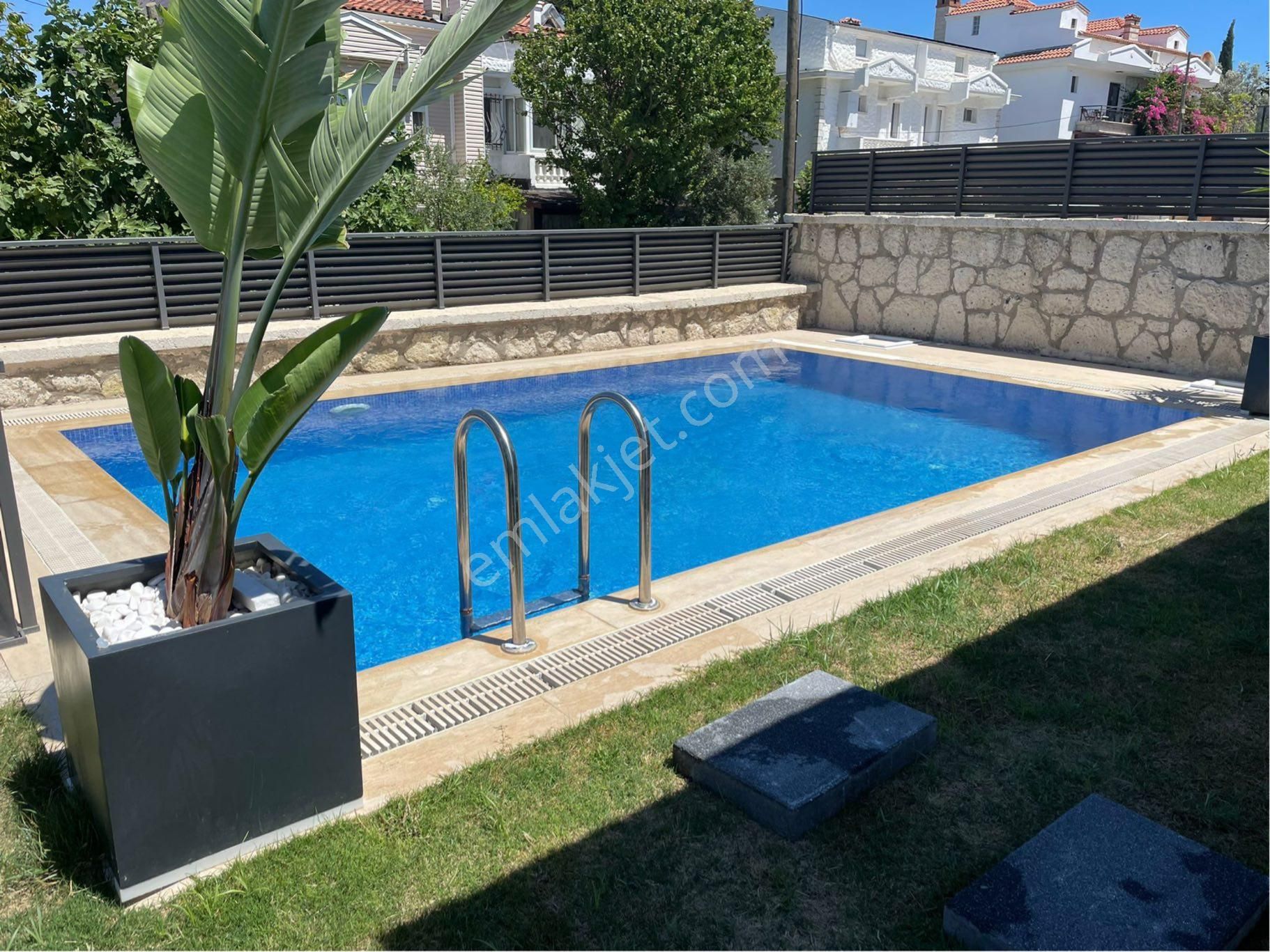 Alya Gayrimenkul Çeşme Alaçatıda Kiralık Villa - Görsel 3