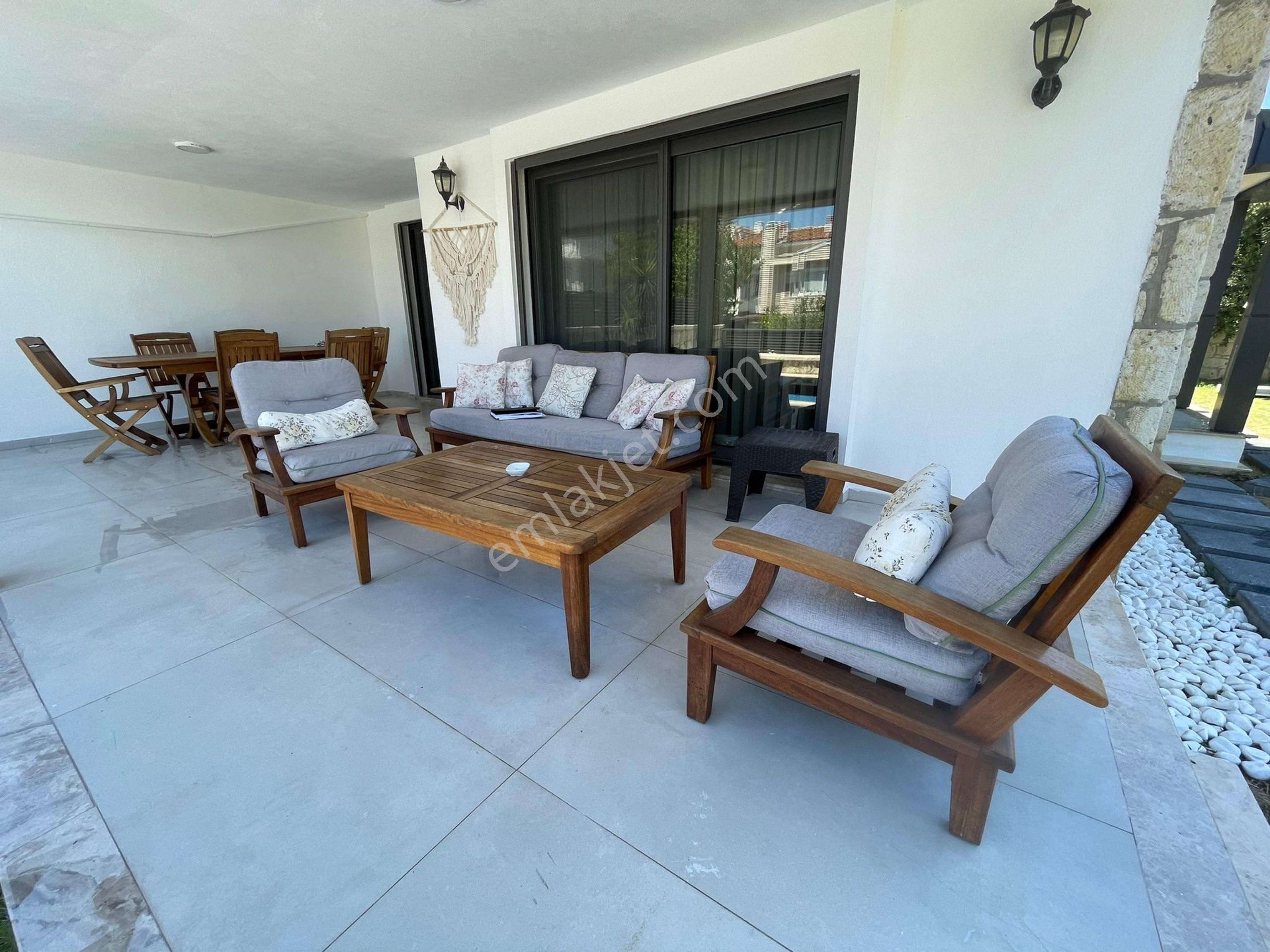 Alya Gayrimenkul Çeşme Alaçatıda Kiralık Villa - Görsel 13