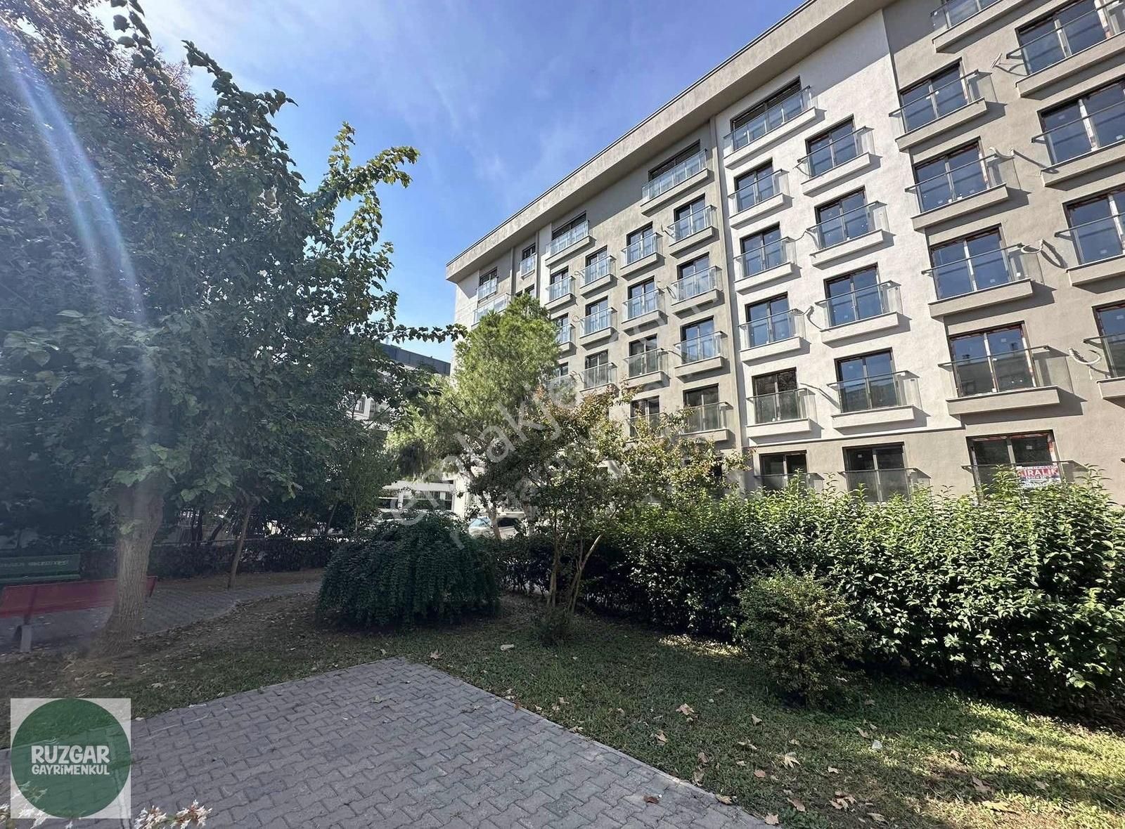 Karşıyaka Aksoy Satılık Daire PARK MANZARALI_ÖNÜ AÇIK_2+1_GENİŞ_KARANLIK ODA YOK_DAİRE