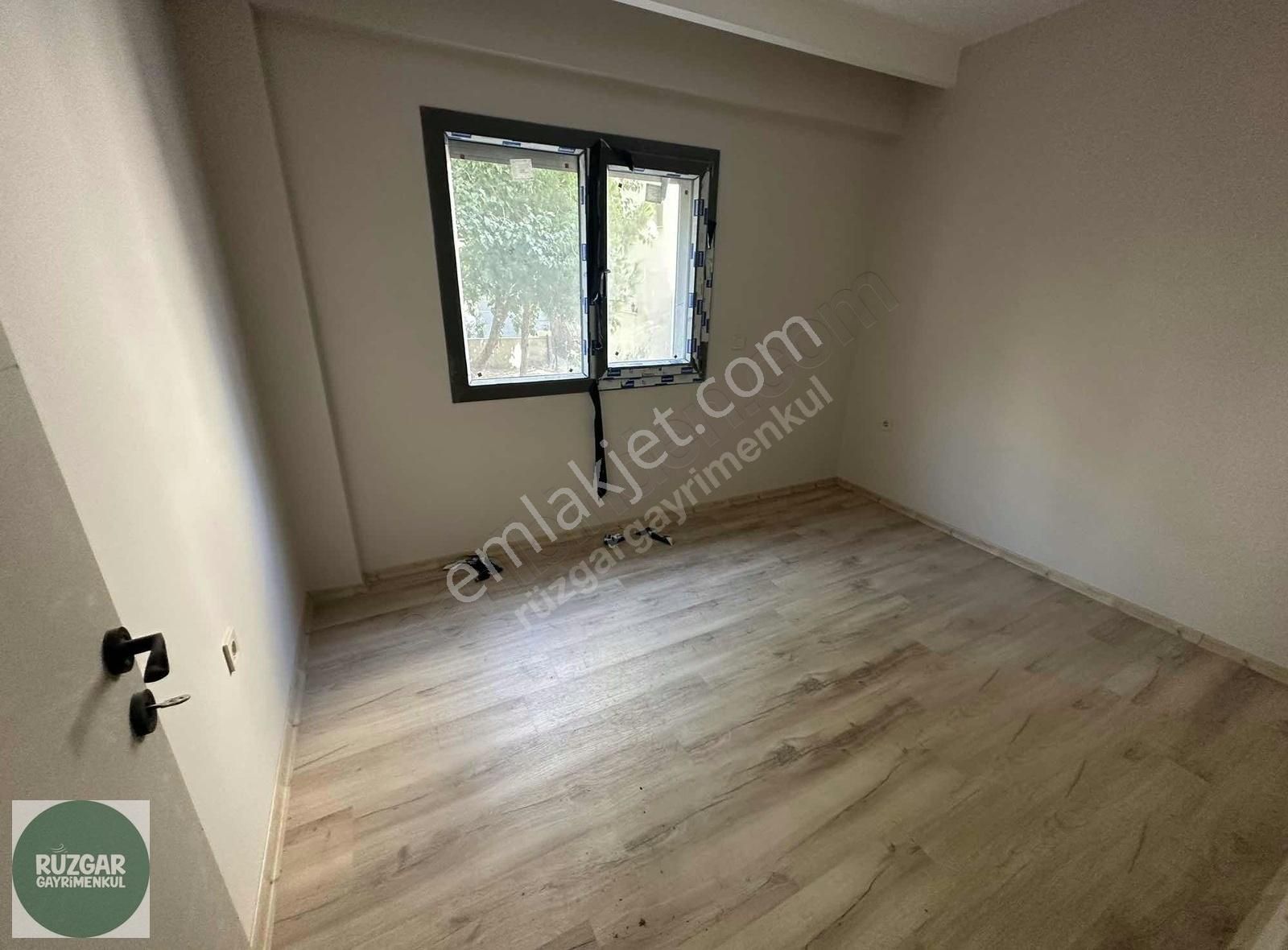 Karşıyaka Nergiz Satılık Daire BOSTANLI YAKINI _GENİŞ_2+1_90M2_FULL DAİRE_KAPALI MUTFAK_DAİRE